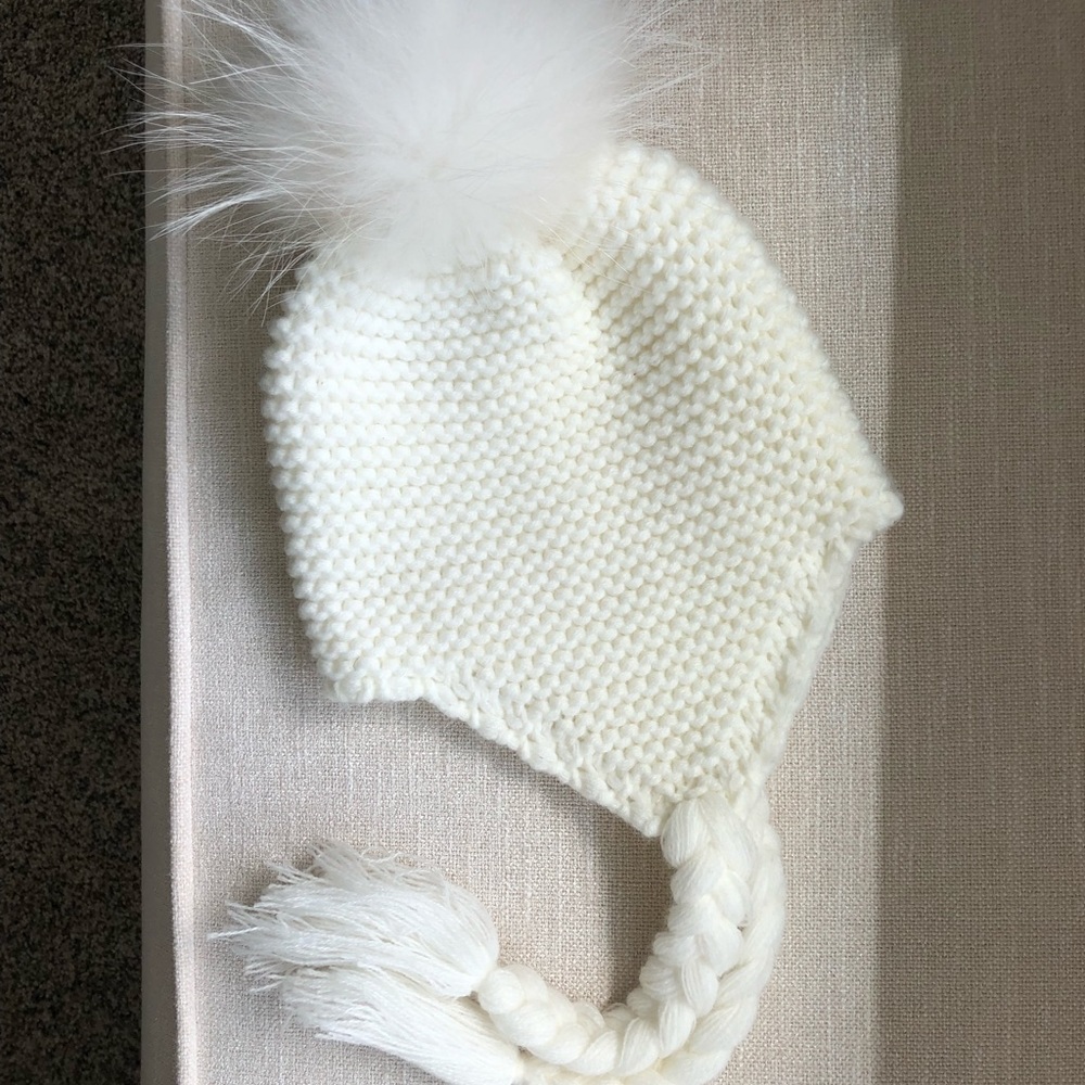 •sold• Winter white beanie